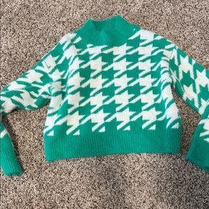Art Class Green and White Houndstooth Sweater